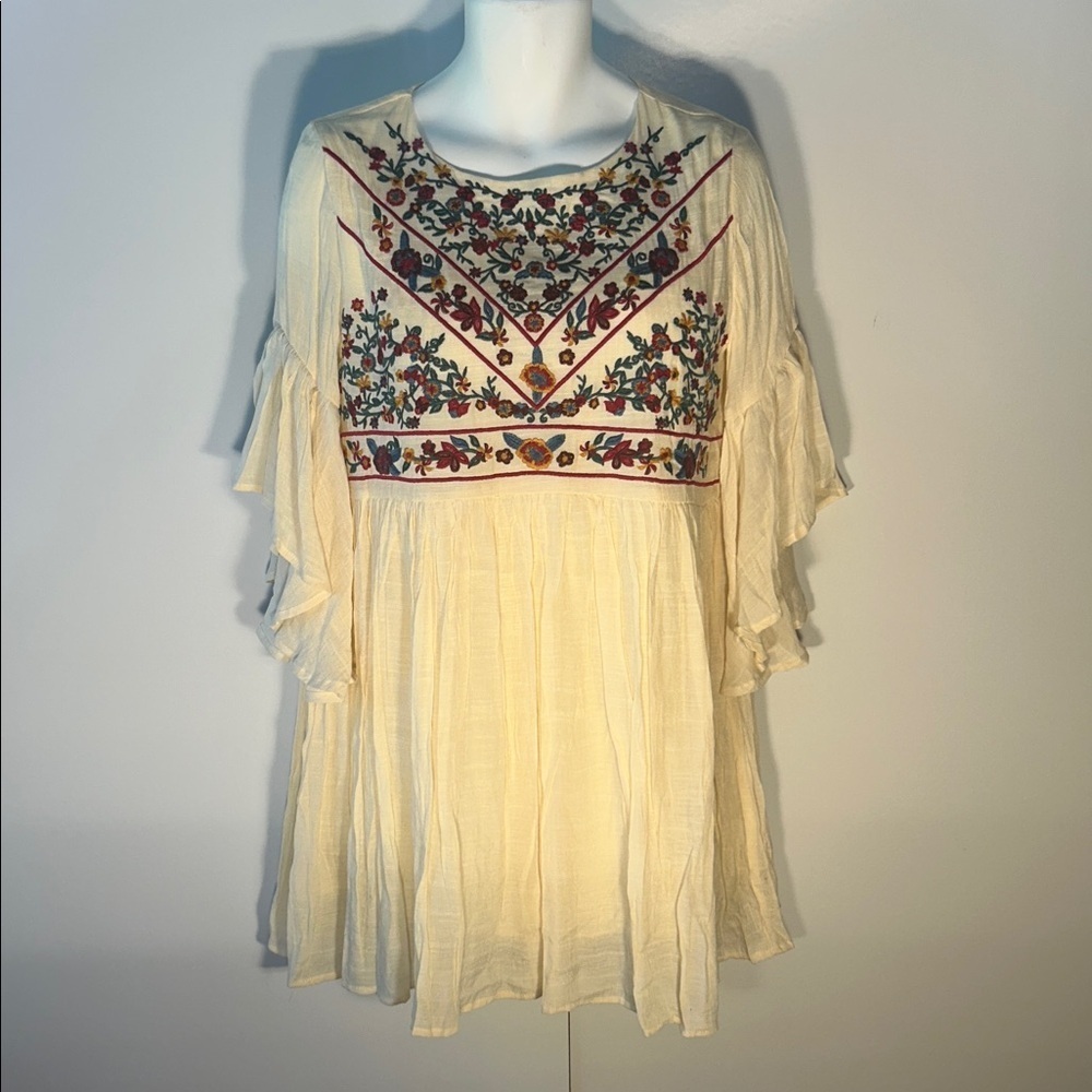 Umgee NWT Cream Embroidered Baby Doll Dress Flutter Sleeves Boho Cottage Western